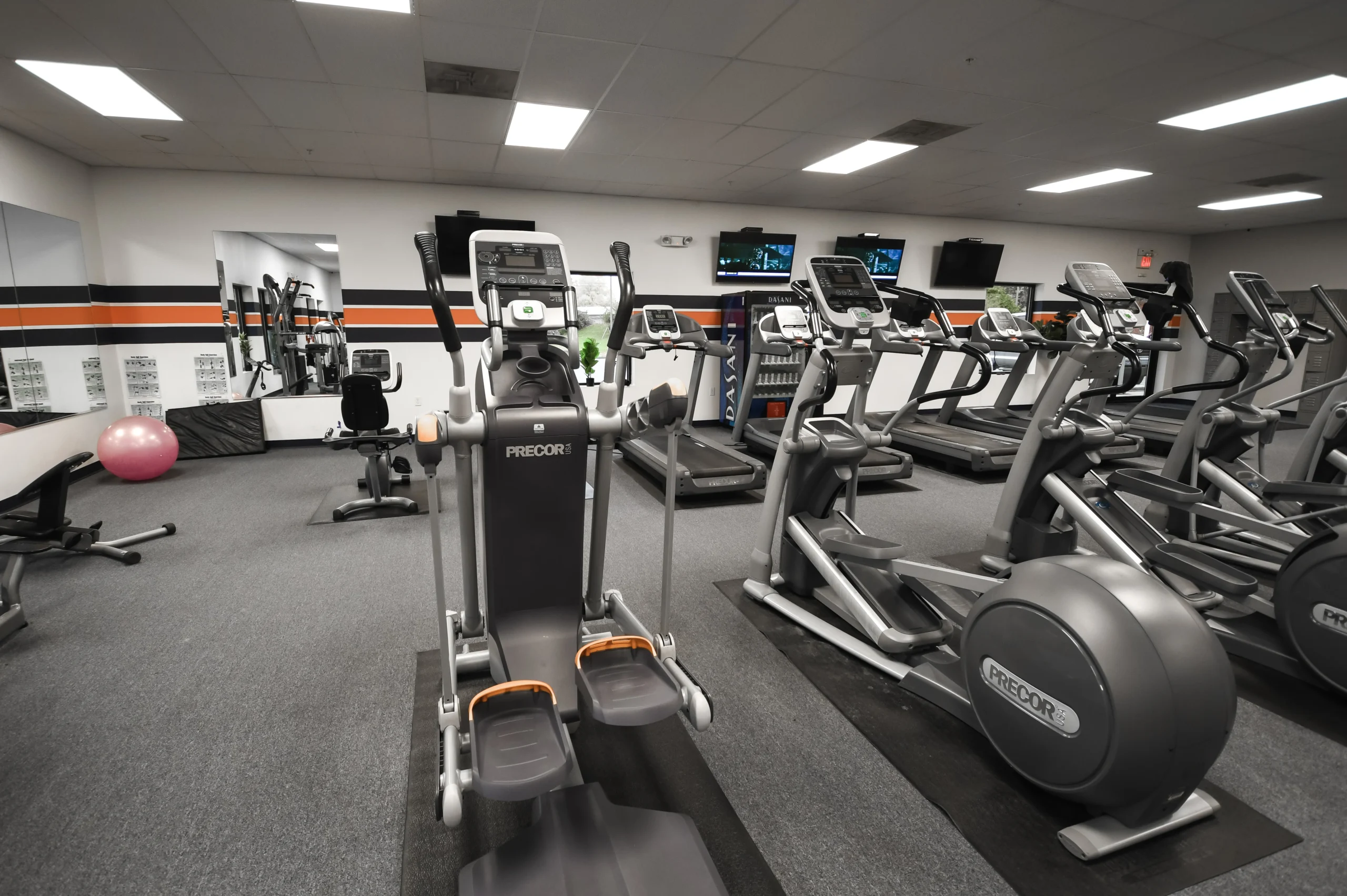 JayDees Fitness Center Elliptical